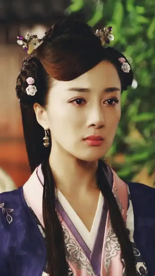 李依晓被狗咬伤脸毁掉前途,至今没得到一句道歉,凭饰演反派翻红