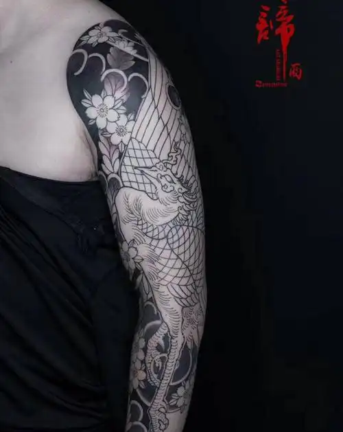 老传统花臂凤凰樱花