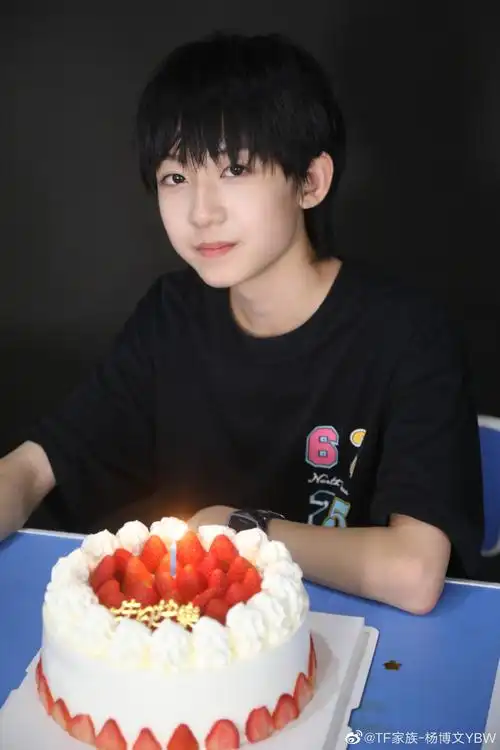 时间真的过得好快啊,不知不觉中,我又长大了一岁.