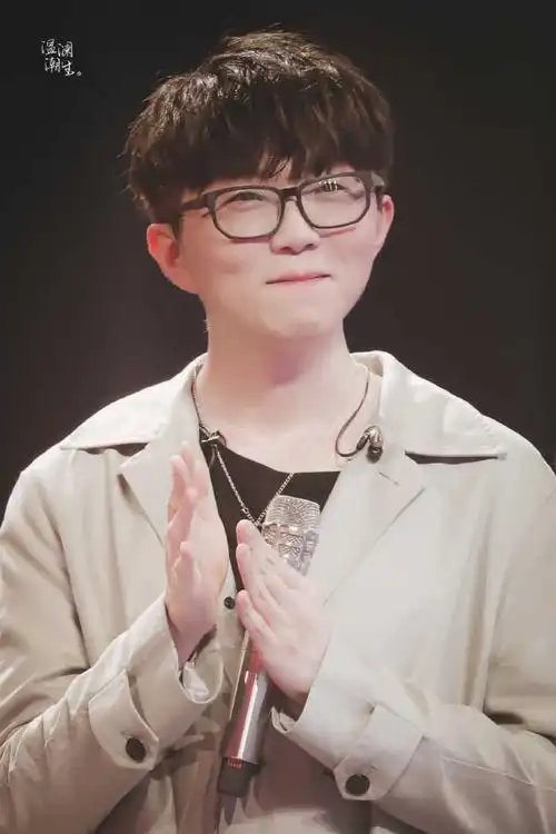 有没有毛不易特别好看的照片?