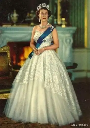 为何伊丽莎白女王喜欢柯基,里面藏着什么小秘密?