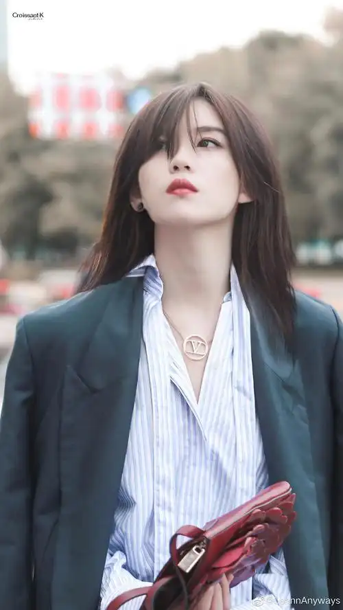 陆柯燃长发造型