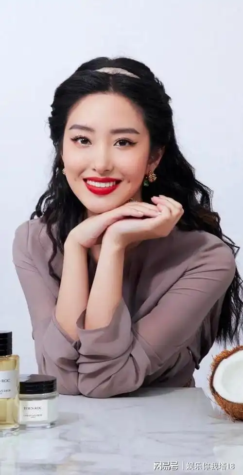 为什么杨采钰在娱乐圈默默无闻?|红毯|陈金飞|刘亦菲_网易订阅