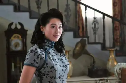 时光荏苒,"国民闺女"长成"国民儿媳"咯!_宁丹琳