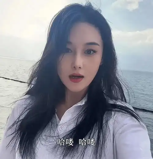 张馨予晒5天瘦身食谱,体重掉回100斤以下,员工吃肉她啃胡萝卜