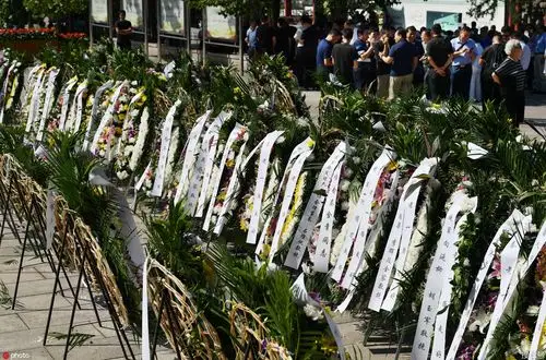 酿酒行业泰斗秦含章追悼会在八宝山举行