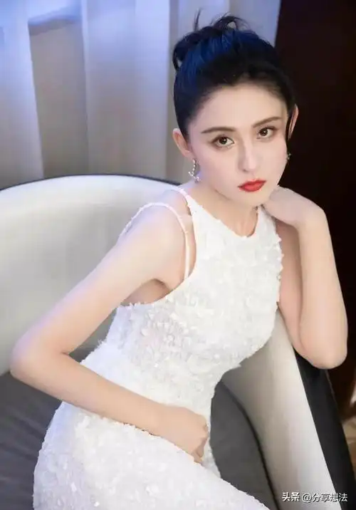 热依扎明星壁纸2