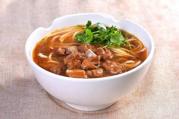 排骨汤面图片