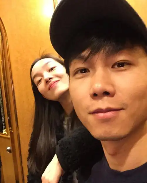 超模孙菲菲今天结婚啦和摄影师老公的十年爱情长跑甜过童话