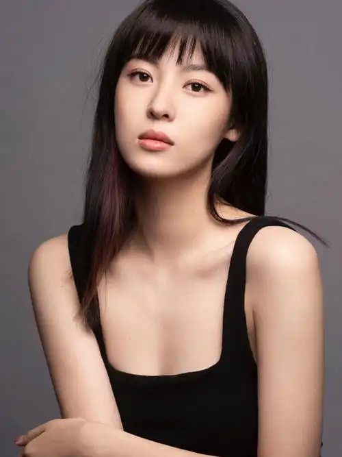 周放生活照周放身材图