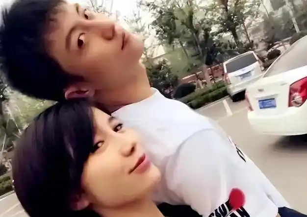 黄景瑜社交平台头像曝光与热巴恋情再惹猜测