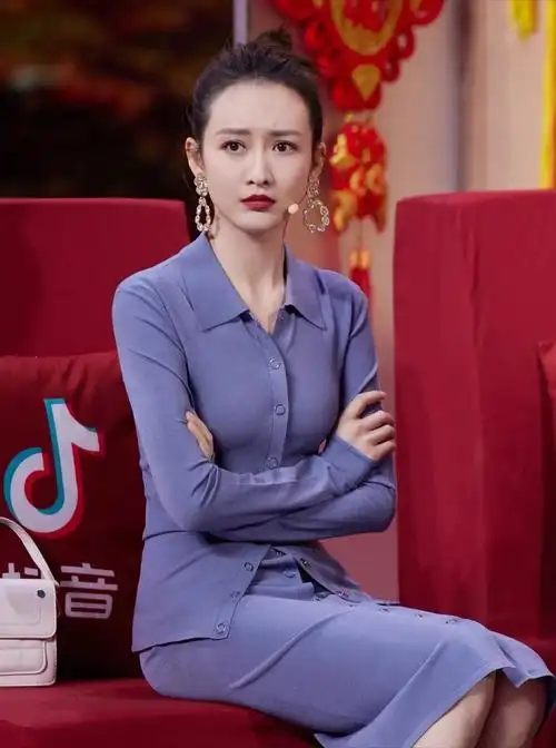 王鸥个人资料简介 年龄(从小被妈妈抛弃,66万送同母异父的妹妹出嫁,41