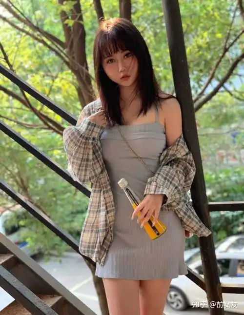 为什么胸大的女生都说自己胖?