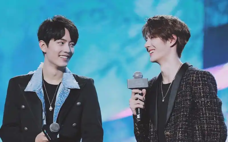 博君一肖-就算你不在现场,我也要带着你一起跨年,耶啵这波真是优秀