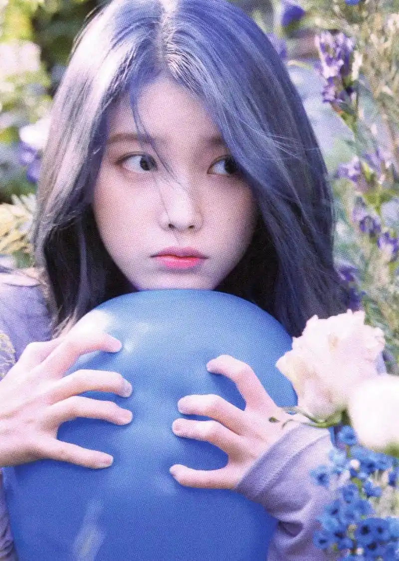 iu李知恩 ##iu #清冷感蓝发有多绝 # - 抖音