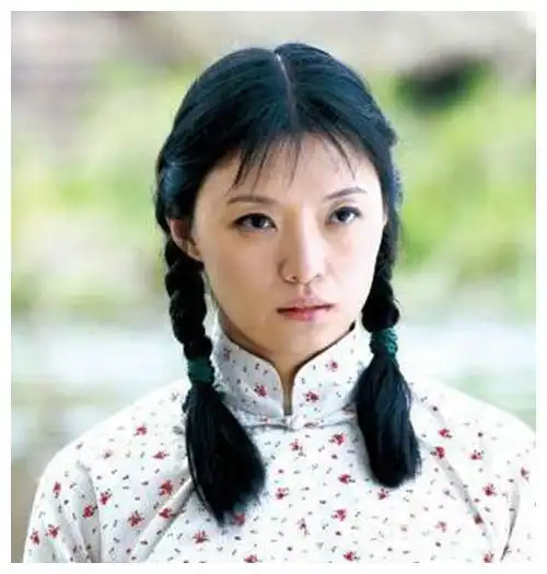 23岁出演《亮剑》走红,演技精湛为人低调,如今不温不火成军嫂|梁林琳