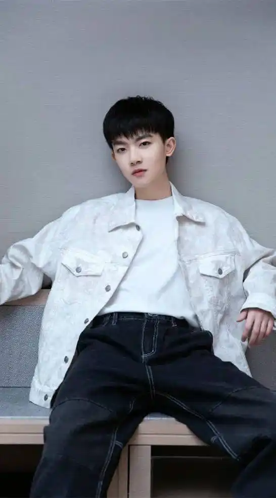 【手机壁纸】李明德