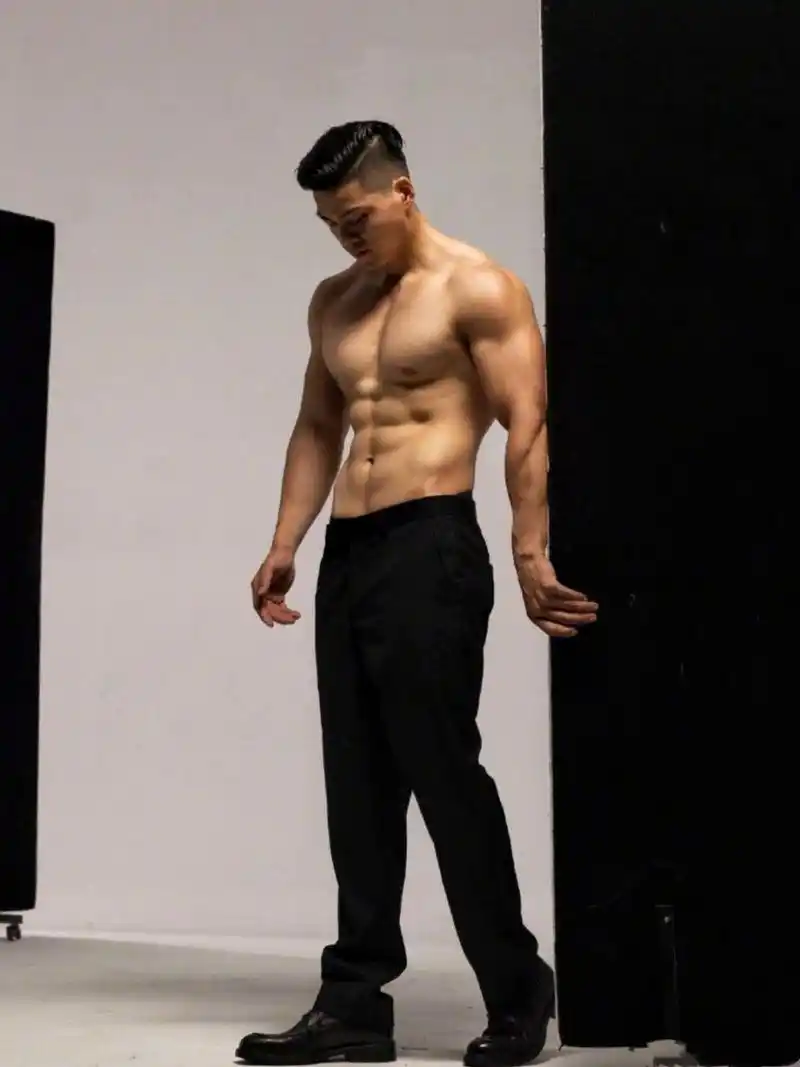 星落男演员们的身材太卷了叭!