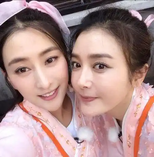 秦岚马苏身材秘密大揭露!_时尚_身高_魅力