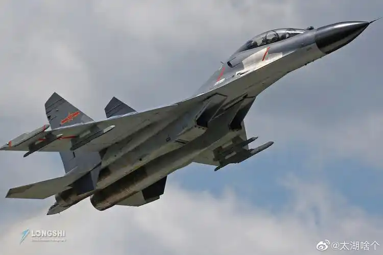 早,又是元气满满的一天,今天是5月11日,就发歼-11bs战斗机