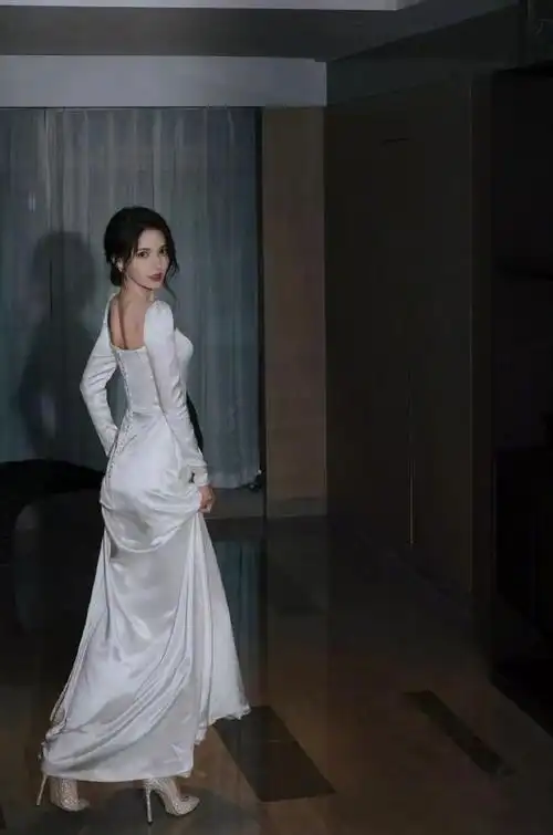 小影要去采访张予曦啦各位粉丝宝宝们有什么想问的问题可以留言评论区