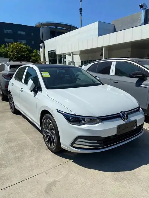 全新第8代高尔夫新车到店颜色齐全