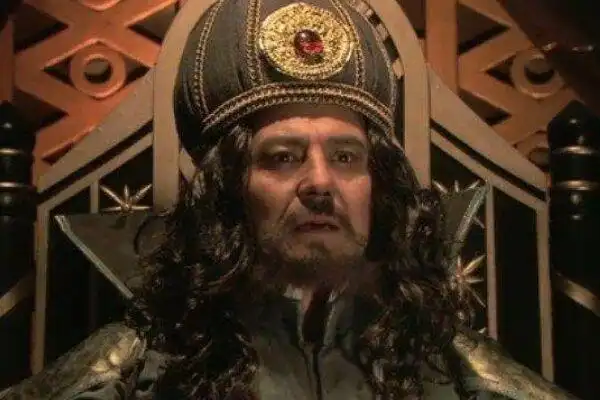 法国卡佩王朝开国国王雨果一世雨果一世继承王位之后还做了一件大事