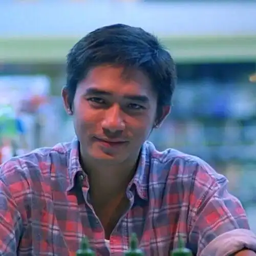 梁朝伟  向阳配《重庆森林》许亦安_发布于:2022-01-15 05:13喜欢:1投