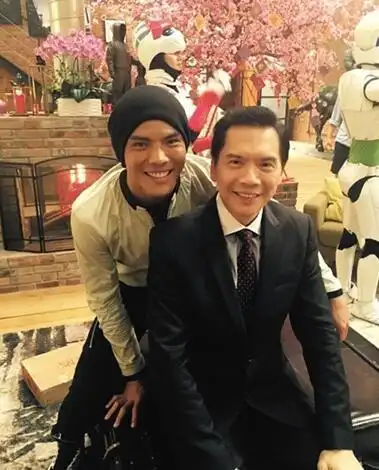 向佐不愿做富二代 坦言父亲向华强家教非常严厉