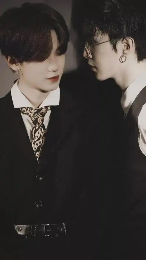 皇权富贵cp壁纸 | 范丞丞 黄明昊,这是什么神仙友谊!