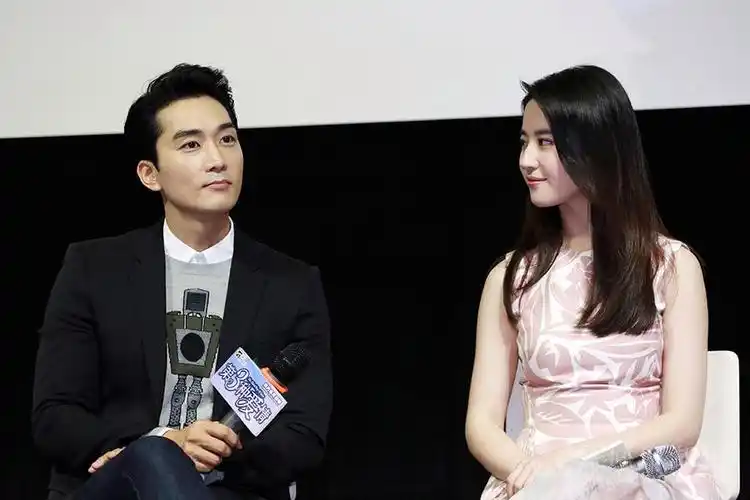 回顾刘亦菲宋承宪这段情一厢情愿的爱情注定无法长久