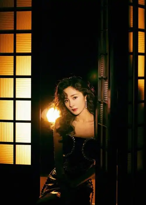 杨幂羊毛卷封面#@杨幂四登《instyle》优家画报封面!