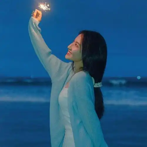 绝美女神海边头像,女生头像图片-回车桌面