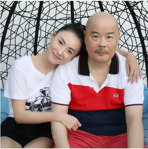 张柏芝自从与谢霆锋于2012年结束6年的婚姻后,外界对于张柏芝的感情