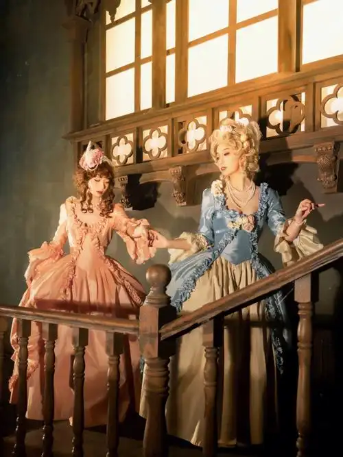 谁不想当一次法国贵妇呢