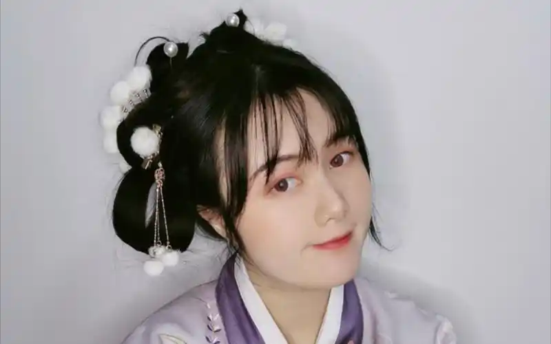 可爱风格的无发包汉服发型