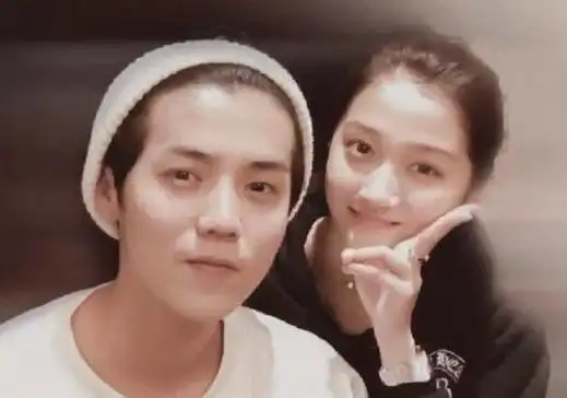 狗仔爆料鹿晗关晓彤未婚先孕果真如此吗