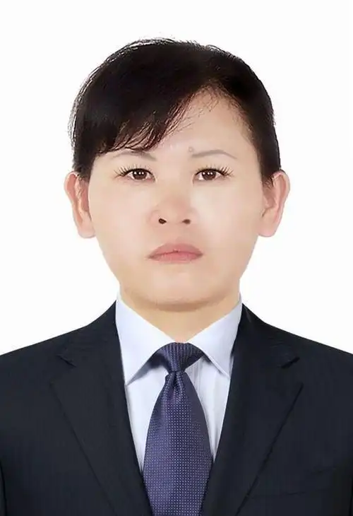 首页 ps证件照换正装-在线图片欣赏 女士正装ps证件照素材证件照证件