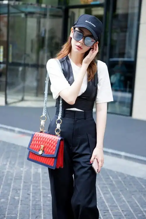 8.12 戚薇(机场街拍)