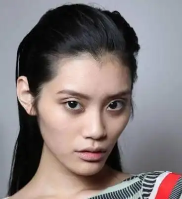 奚梦瑶早期照片你见过吗和现在长相差距太大网友微调了吗