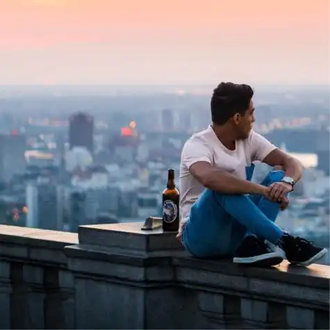 孤独烈酒男人头像图片,害怕寂寞