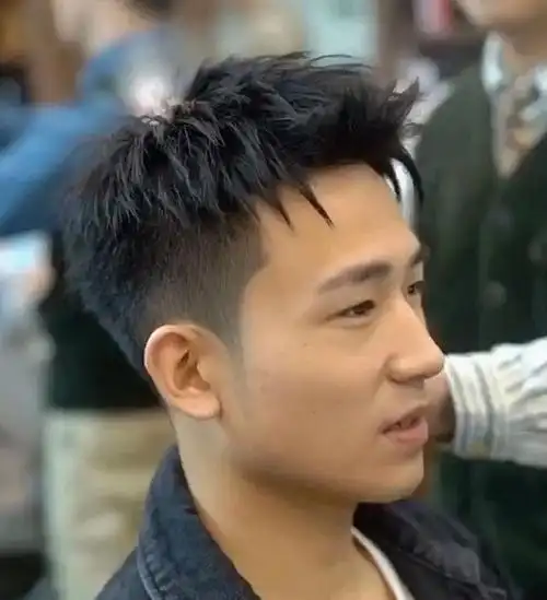男生"两边铲"发型真的太帅了,今年试试这几款,简单潮流更有范