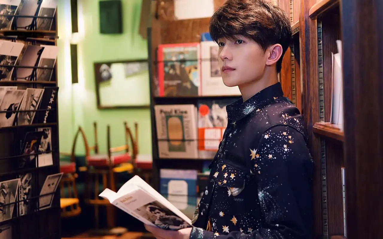 杨洋巴黎时尚帅气写真桌面壁纸高清大图预览1920x1200_大陆明星下载