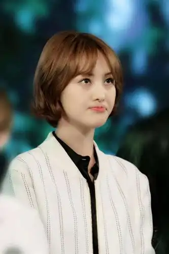 郑爽男朋友张恒有钱吗是富二代?郑爽男朋友张恒家庭背景父母介绍