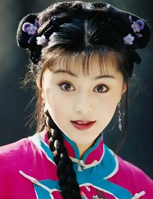 范爷时代早已悄然落幕:一场戛纳红毯,撕下她最后的"遮羞布"