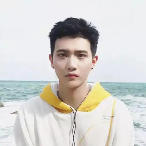 男大学生清爽帅气发型,学生头图片-第2图,发型图片