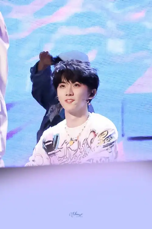 时代少年团 灯牌##马嘉祺风皇开大##马嘉祺紫海