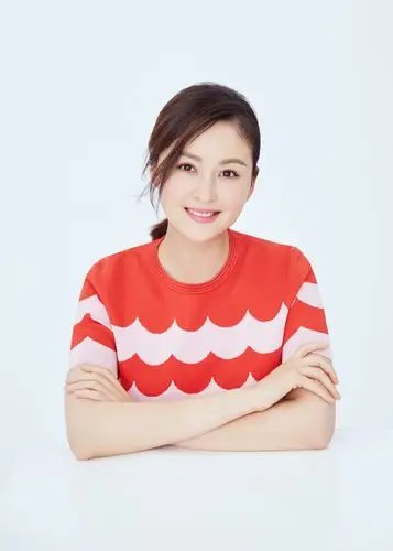 戴娇倩最新初冬大片 暖心编织甜美笑容