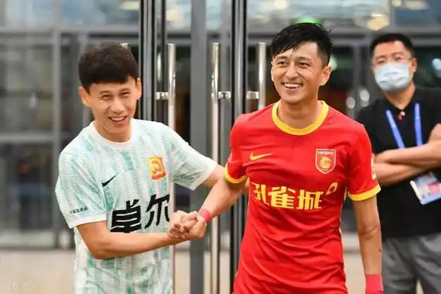 身高1米82,未来有望重返中超|国安|河北队|丁海峰|中国足球_网易订阅