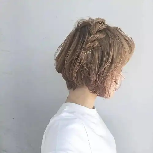 一周不重样短发女生必备的人气编发look